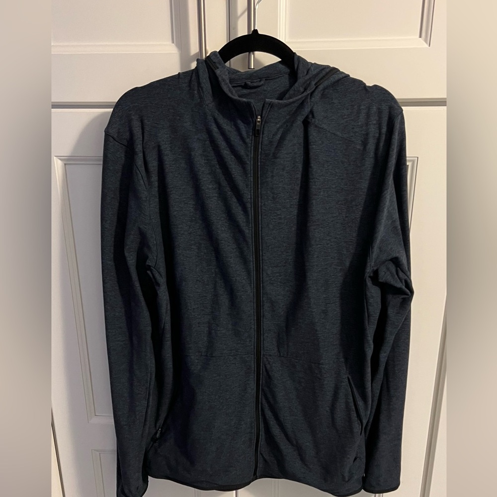 Men’s lululemon size L surge zip up jacket